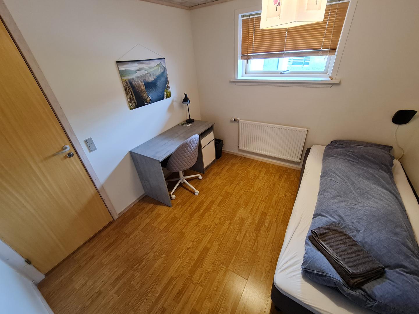 Kamar til leigu (kamar E)