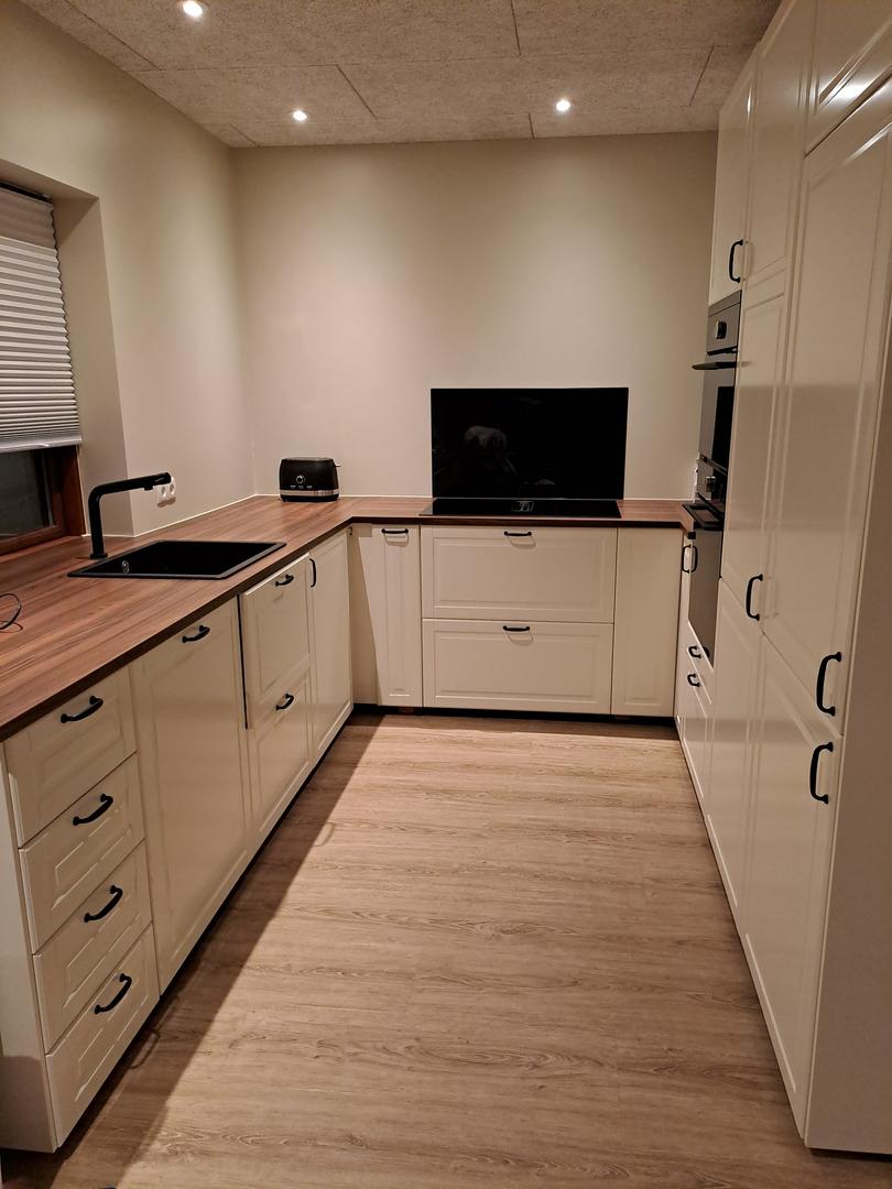 Ovara hædd av húsum í Hornabø