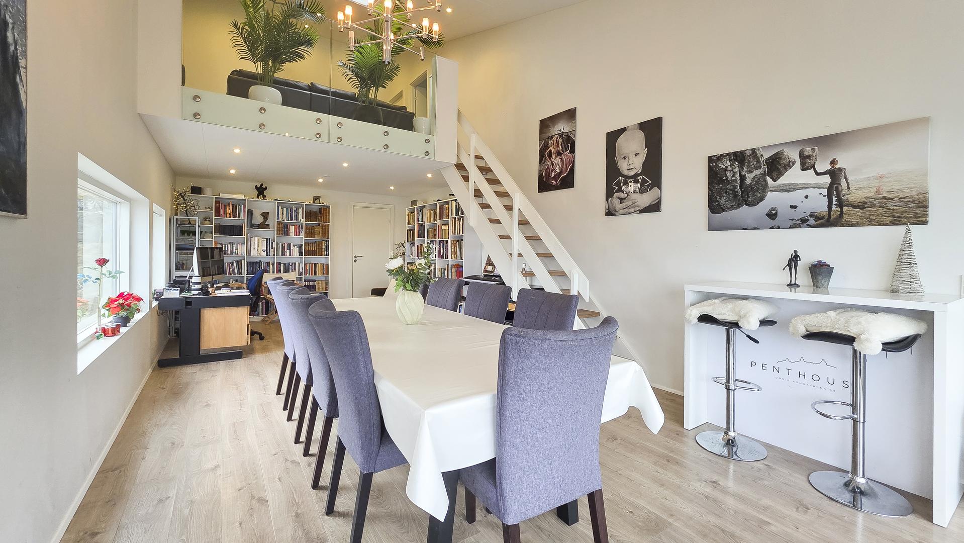 Penthouse íbúð Undir Kongavarða
