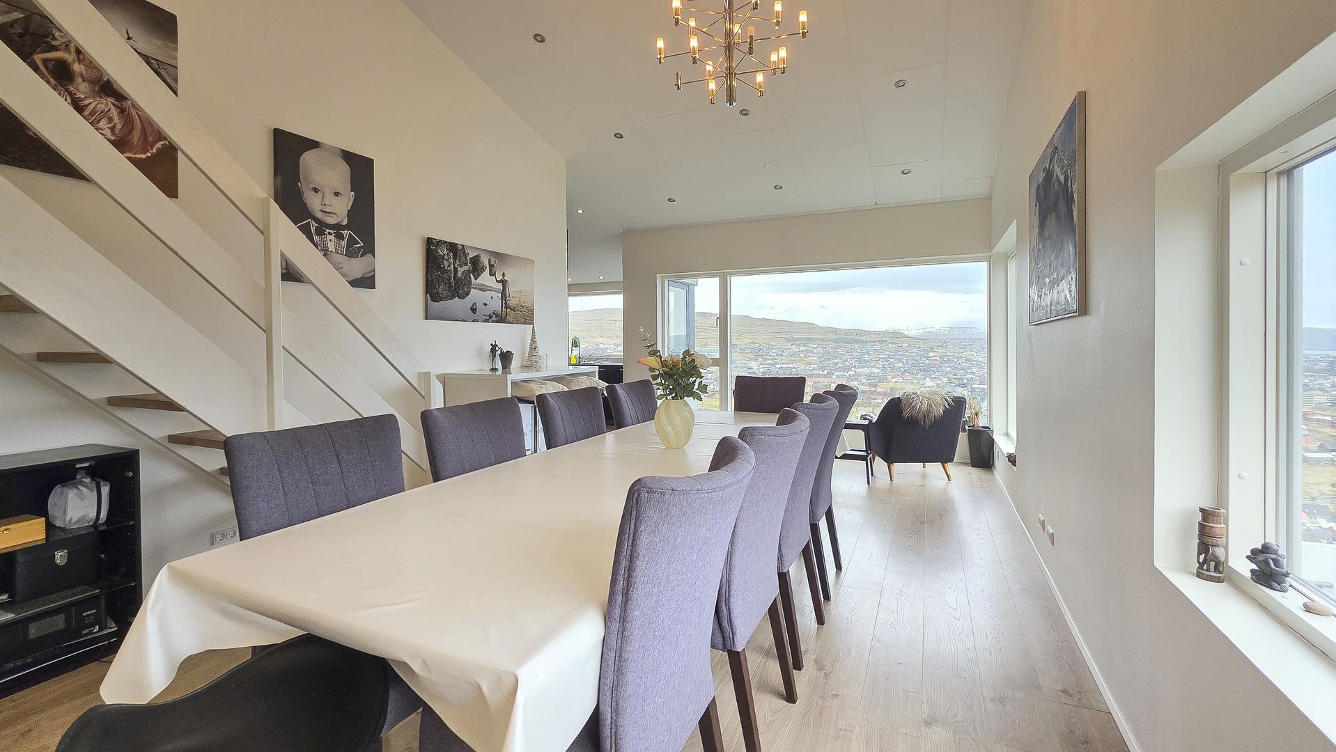 Penthouse íbúð Undir Kongavarða