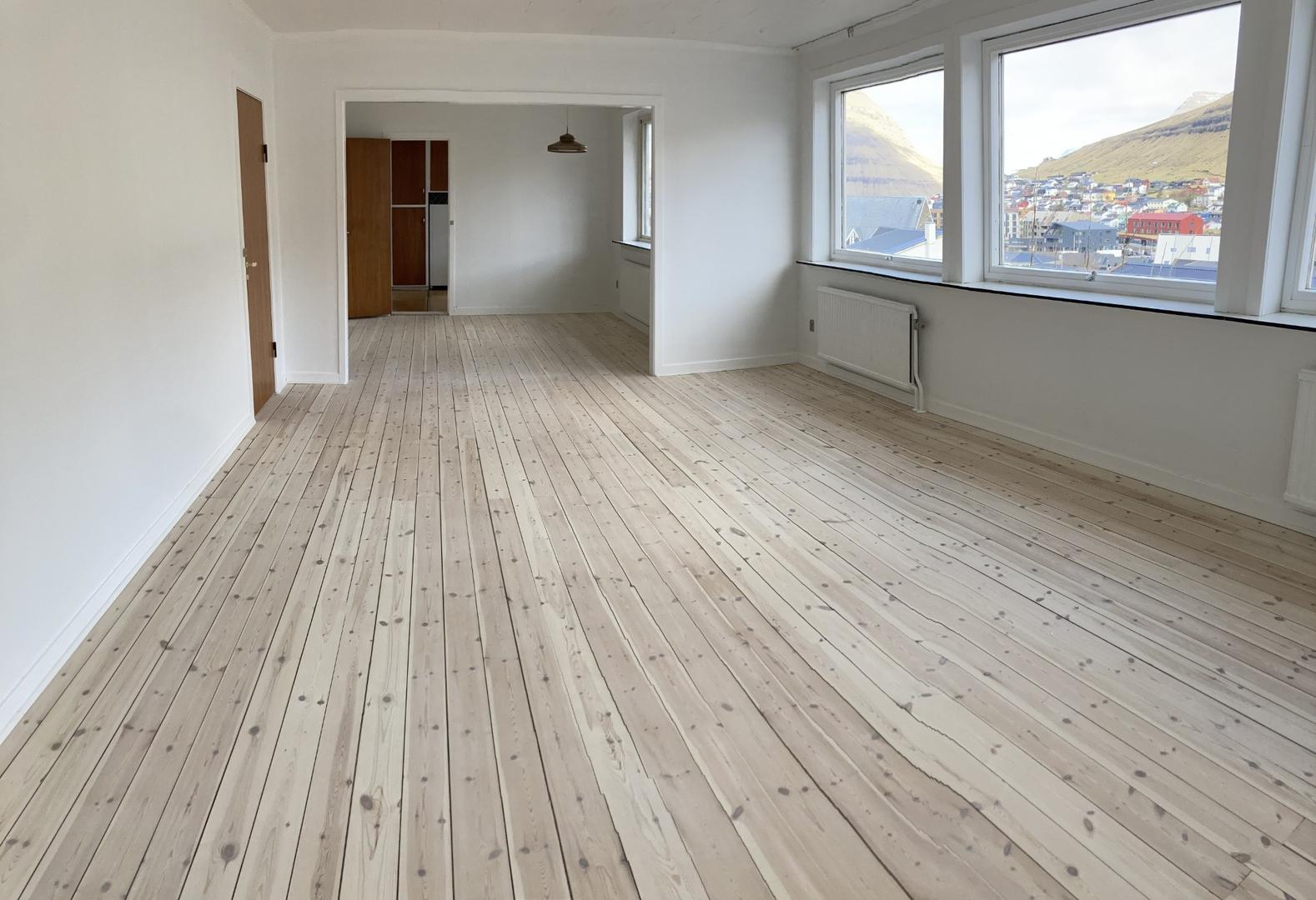 Rúmlig og nýístandsett íbúð við góðari staðseting