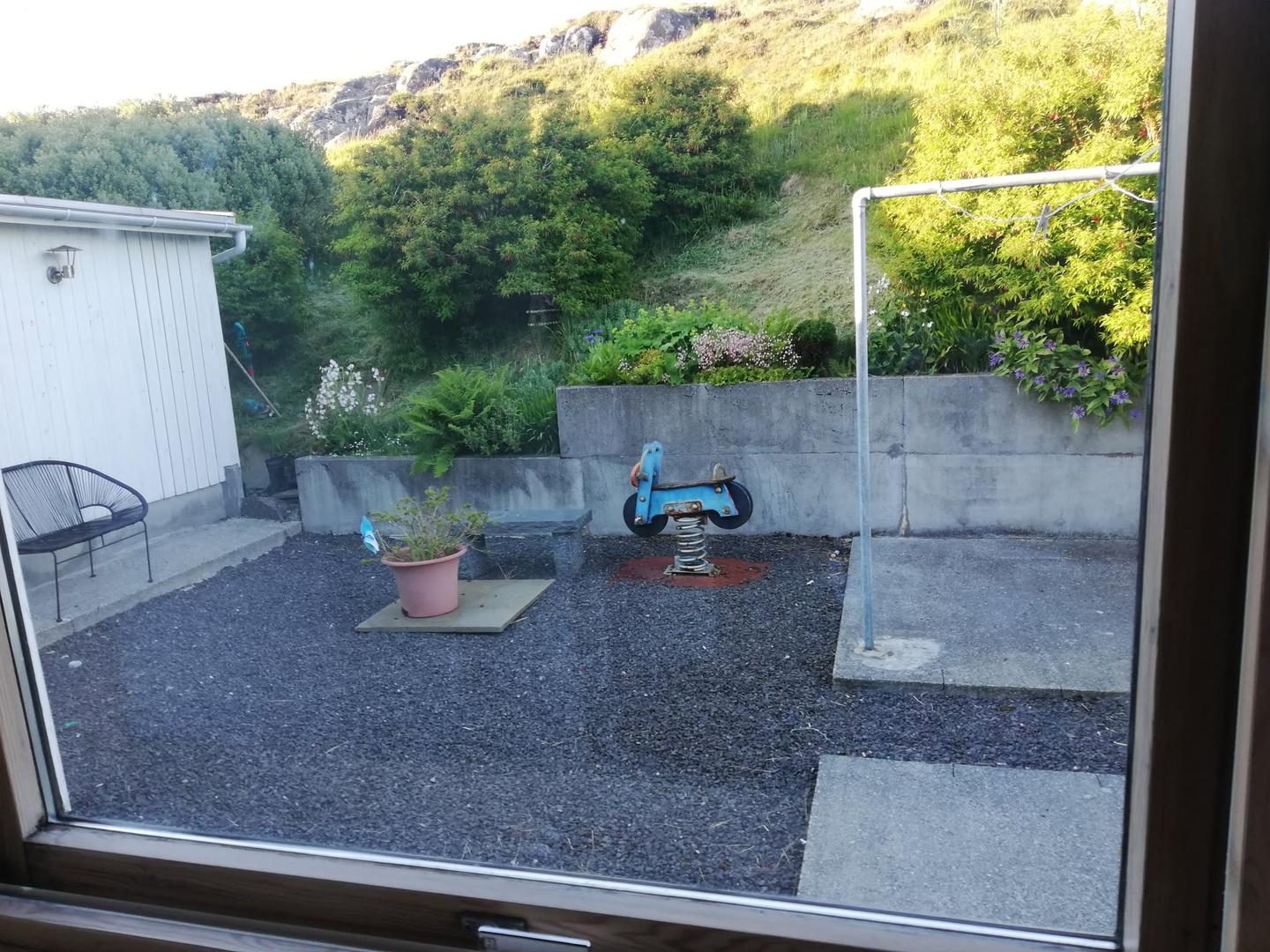 Hugnalig raðhús í barnavinarligum umhvørvi í Hoyvík - langtíðarleiga