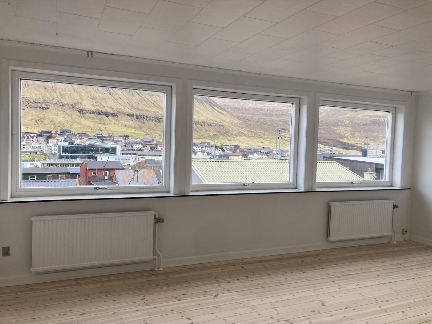 Rúmlig og nýístandsett íbúð við góðari staðseting