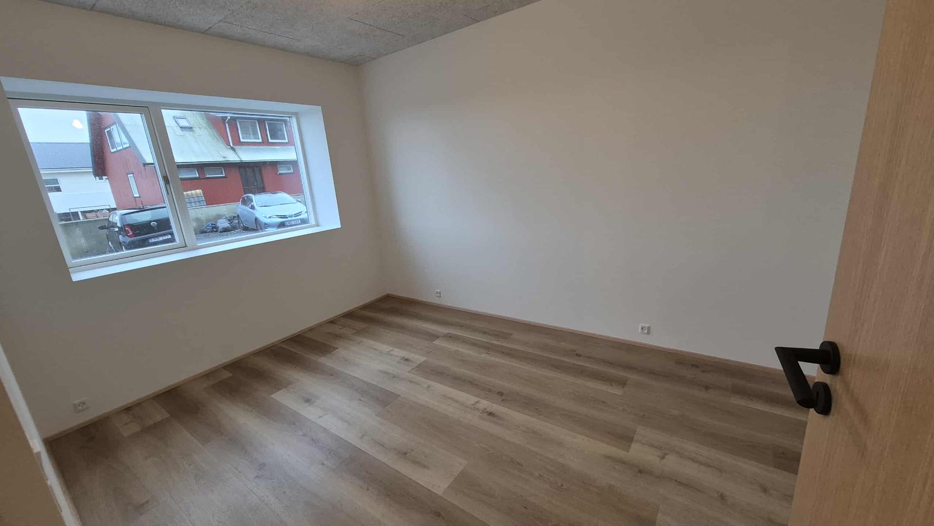 Spildurnýggj íbúð við 3 kømurum í Vesturbýnum
