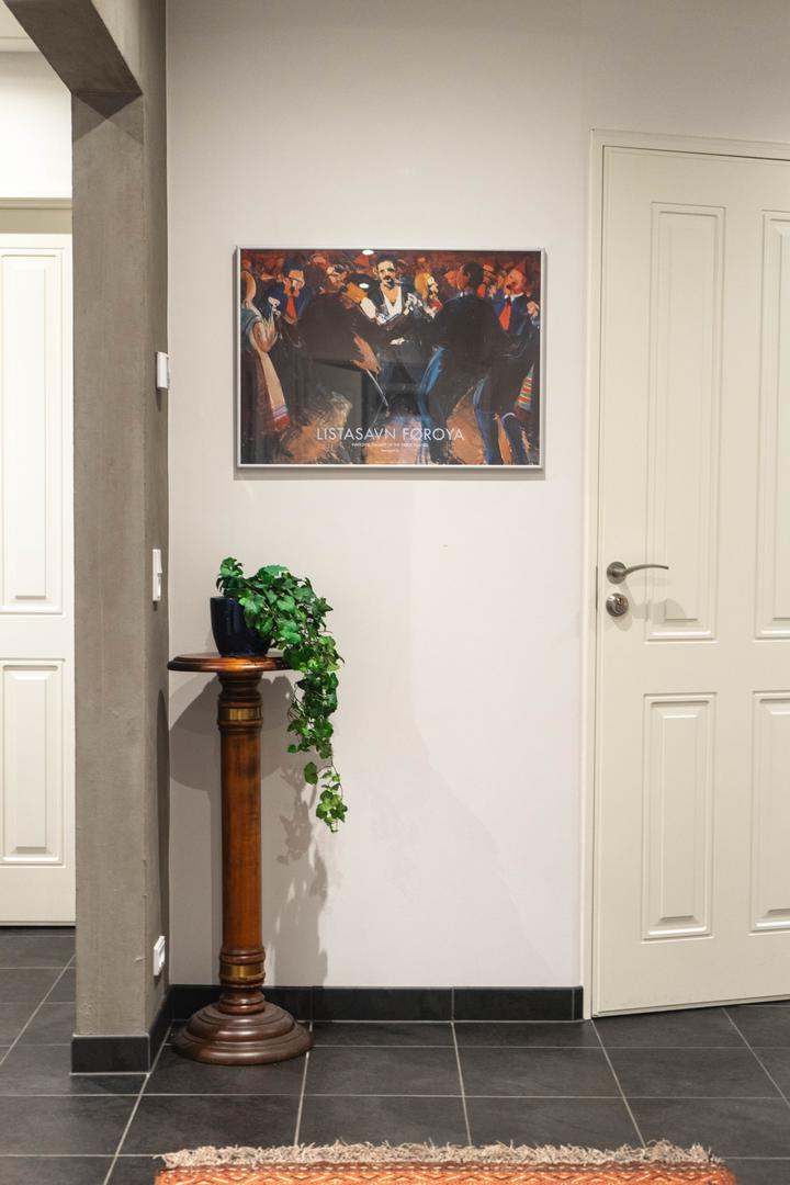 Rúmlig og nýmótans íbúð