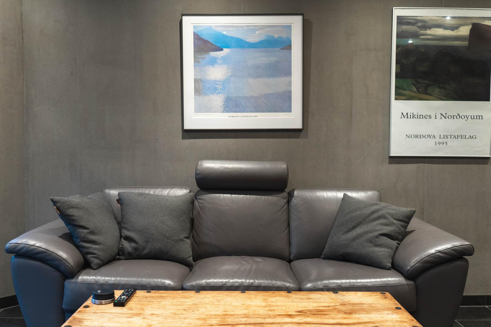 Rúmlig og nýmótans íbúð