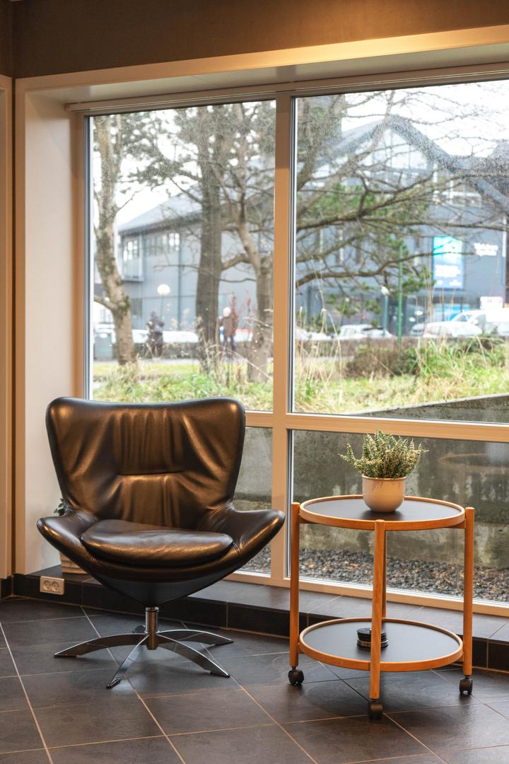 Rúmlig og nýmótans íbúð