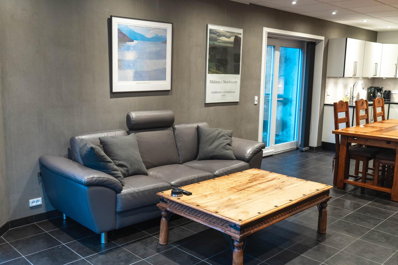 Rúmlig og nýmótans íbúð