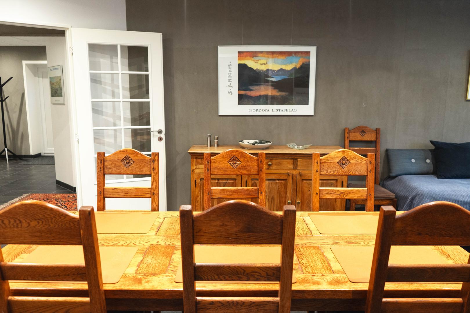 Rúmlig og nýmótans íbúð