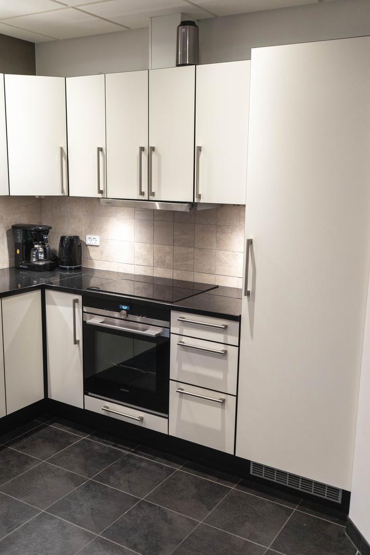 Rúmlig og nýmótans íbúð