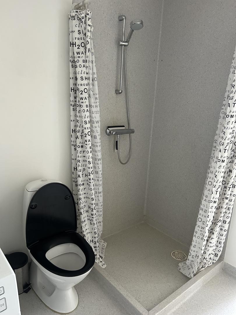 Blómubrekka: Góð íbúð í friðarligum, veðurgóðum umhvørvi