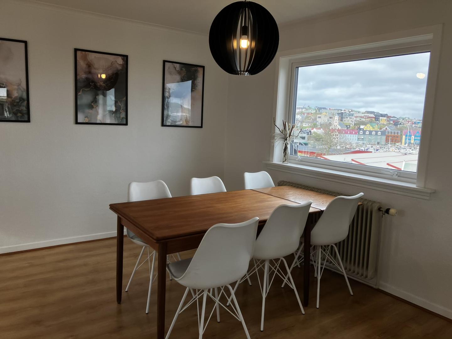 Møblerað hús við 3 sovikømrum mitt í Havn
