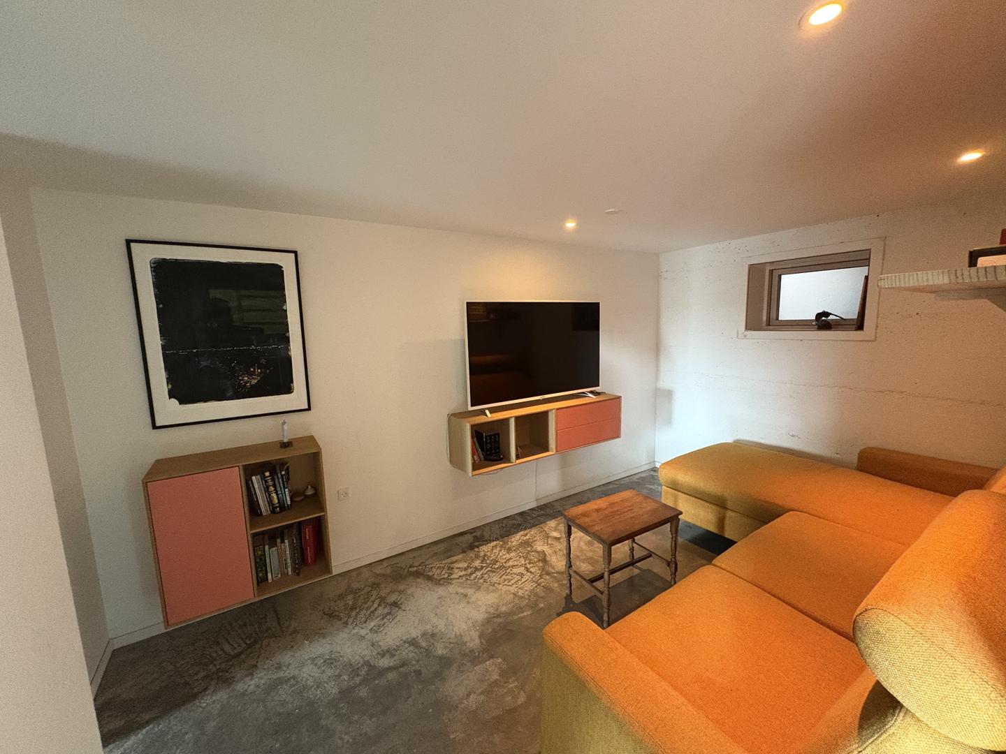 Møblera hús til leigu / Furnished house for rent