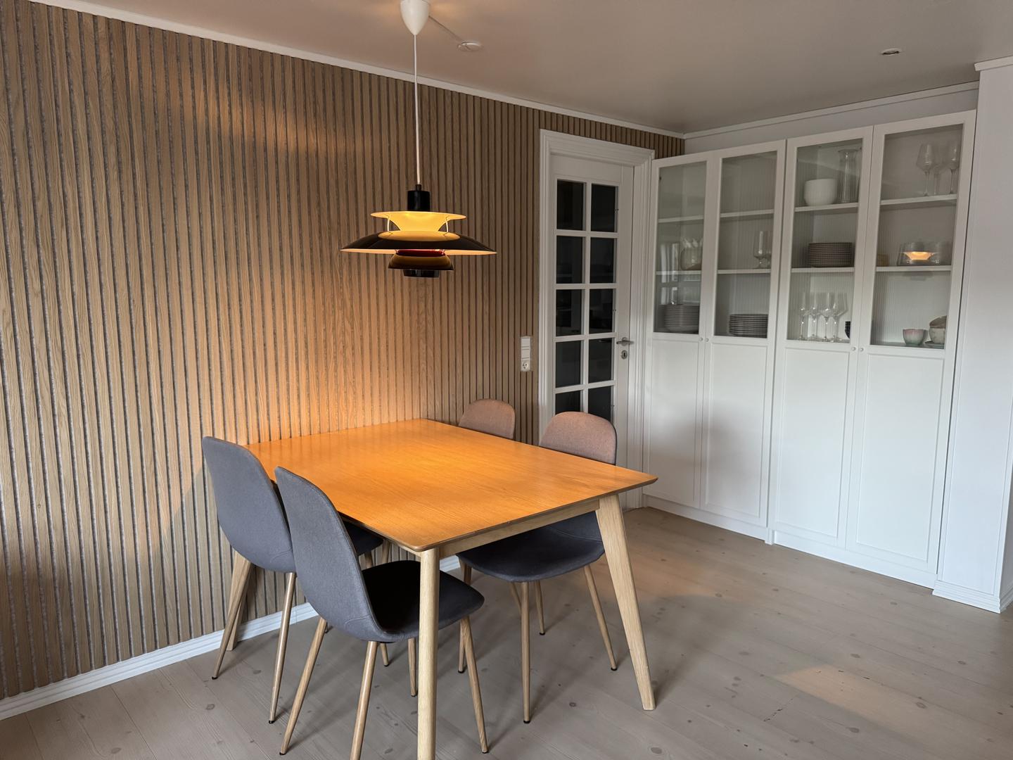 Ljós íbúð til leigu
