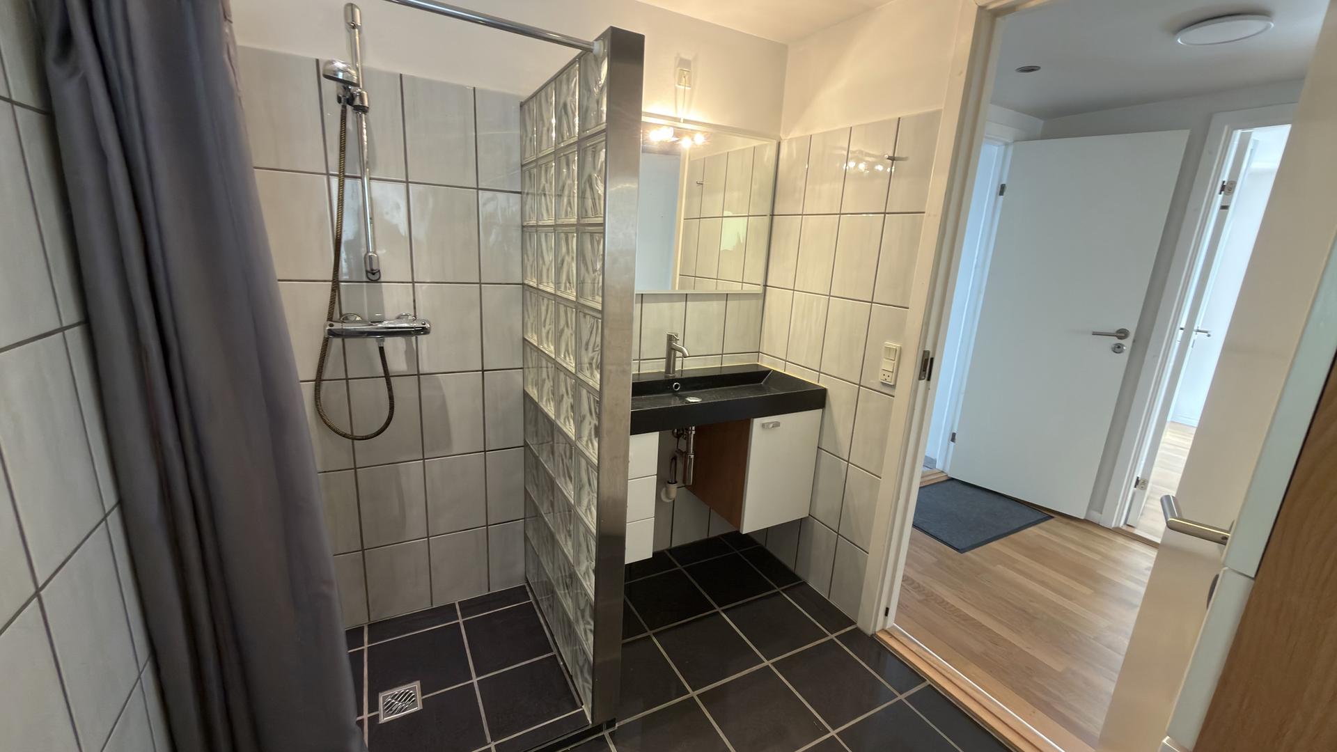 Íbúð mitt í Havn til leigu