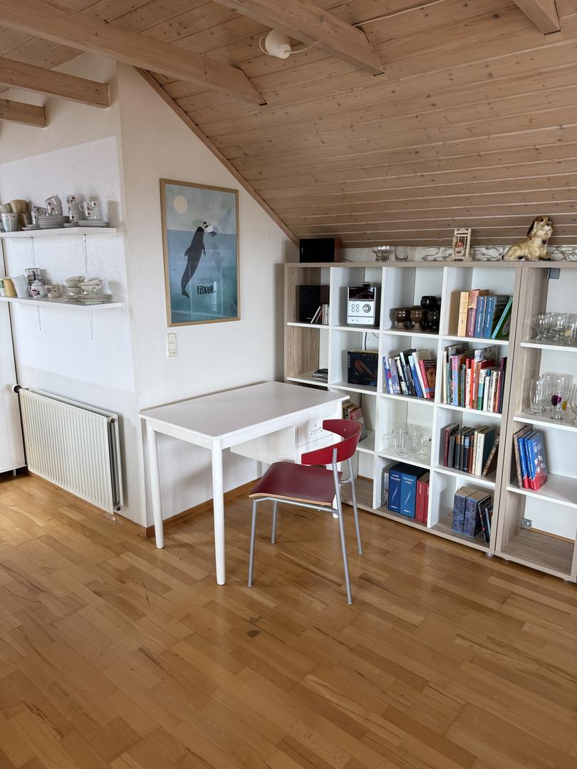 Ljós loftsíbúð tætt við miðbyin