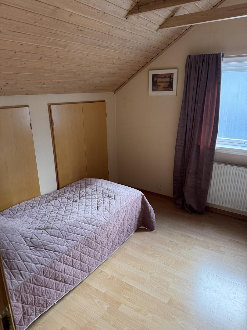 Ljós loftsíbúð tætt við miðbyin