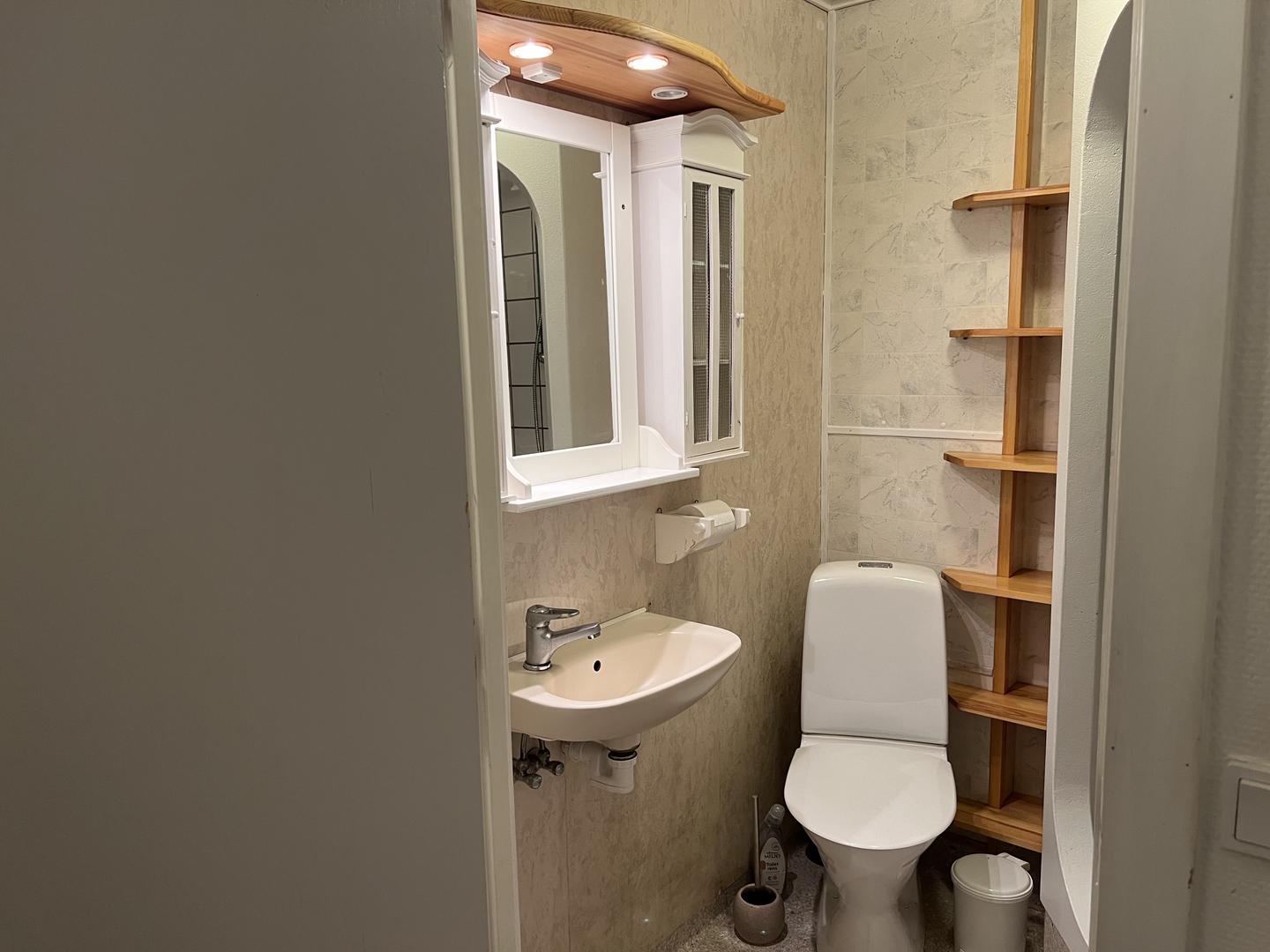 Fitt kjallaraíbúð