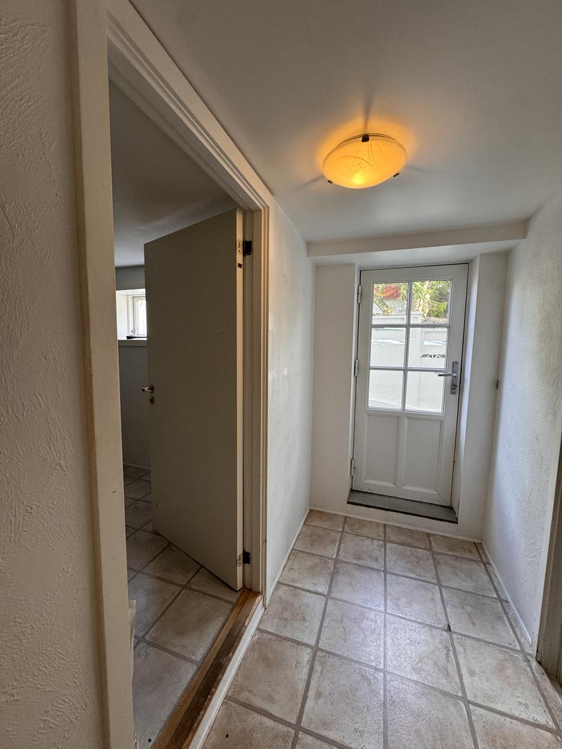 Kjallara íbuð mitt í Torshavn