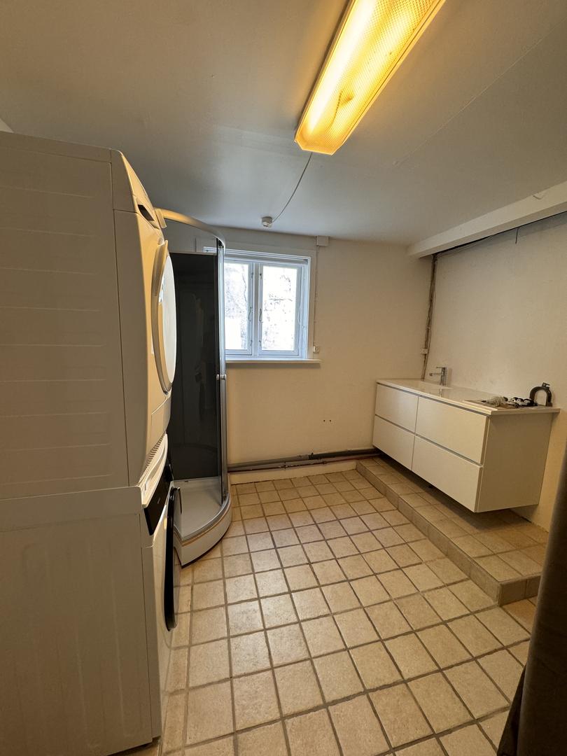 Kjallara íbuð mitt í Torshavn