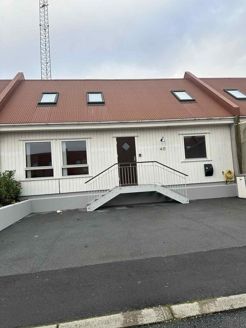 Familjuvinarligt heim í Hoyvík