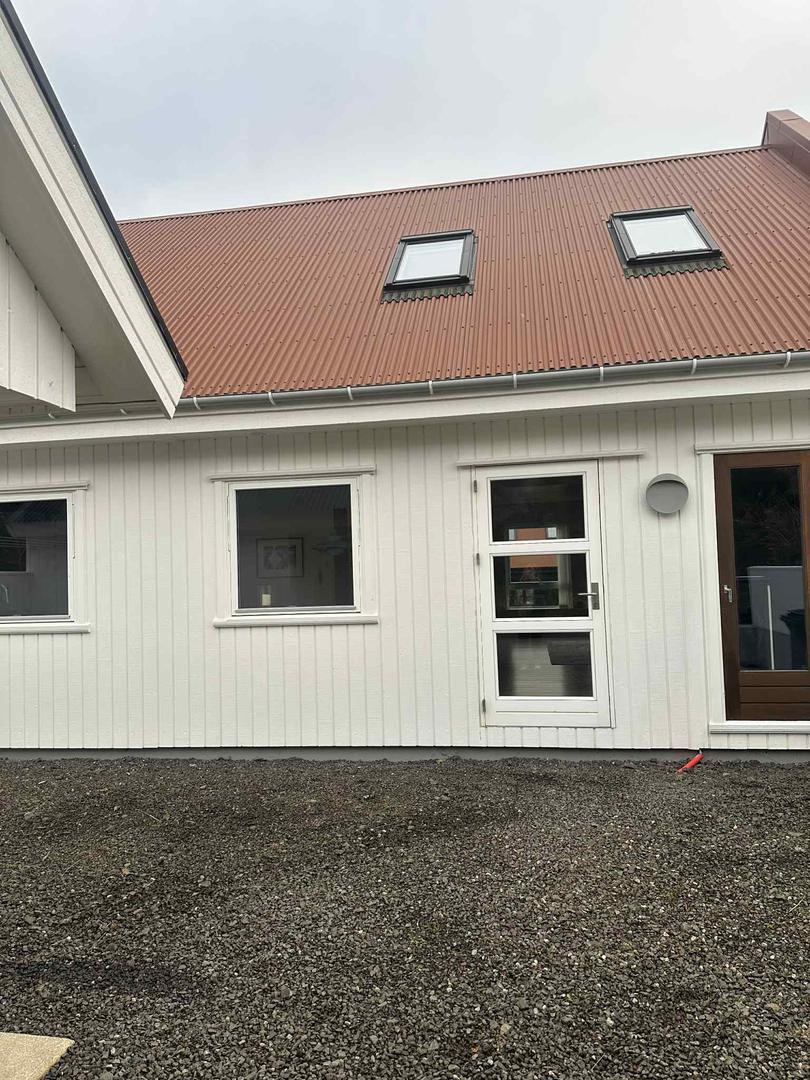 Familjuvinarligt heim í Hoyvík