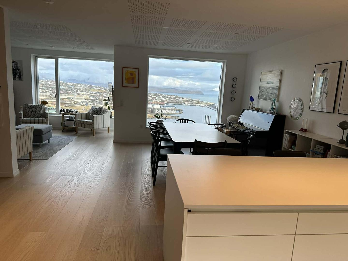 Ljós og nútímans raðhús til leigu