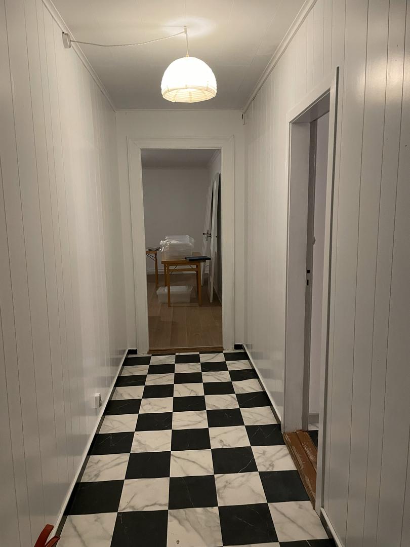 Skrivstovuhølir mitt í Havn til leigu