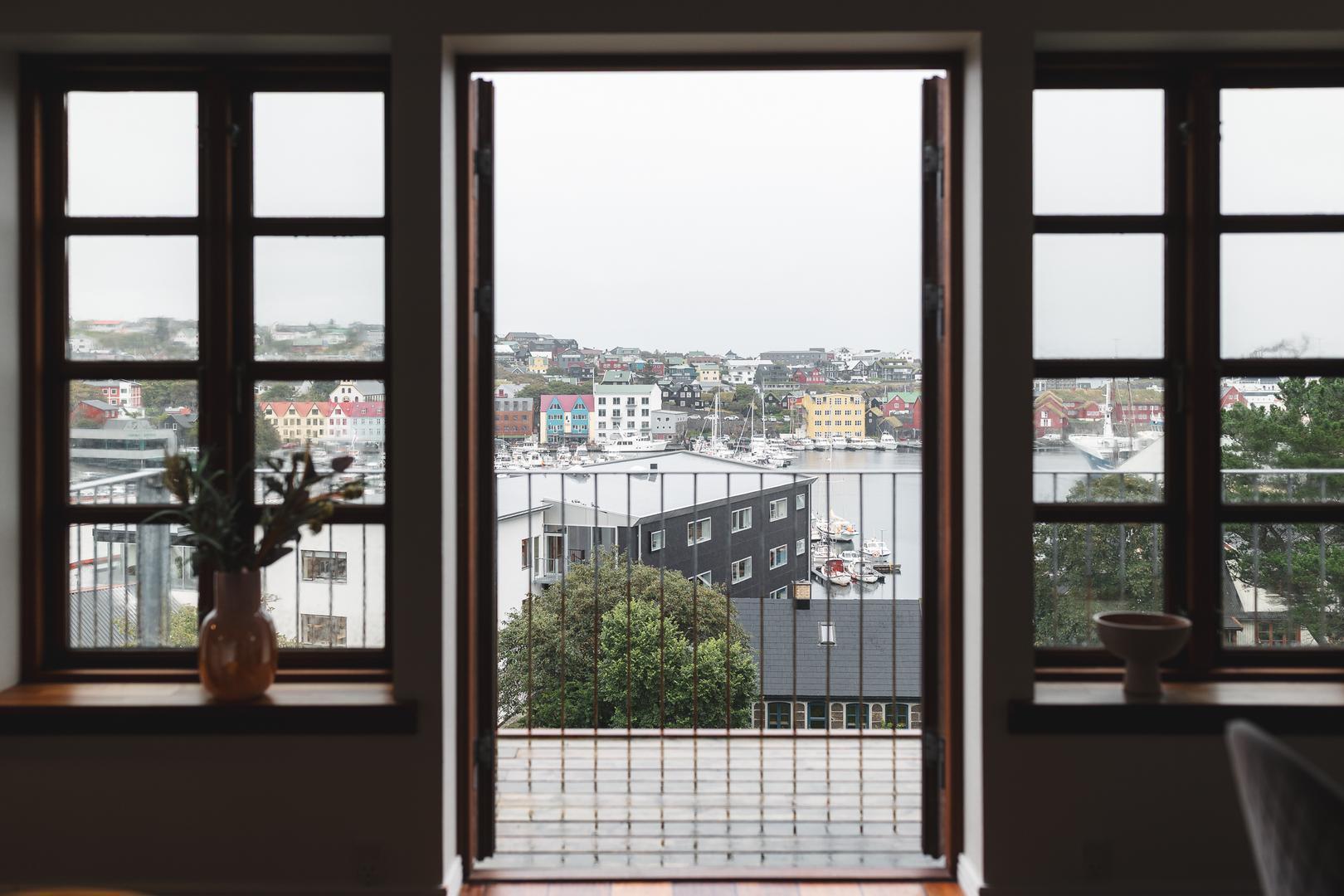 Stór íbúð mitt í Havn